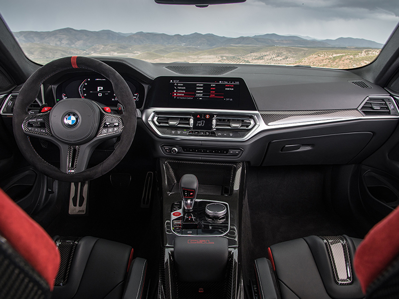 تمتع بقوة أداء متفوق وبقيادة خفيفة وسلسلة مع سيارة BMW M4 CSL في نسختها المتطورة